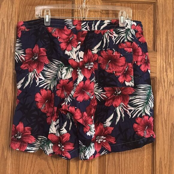 JOGAL Hibiscus Floral Hawaiian Print Shorts - Picture 9 of 10